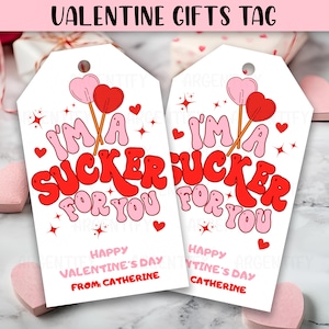 Etiqueta de regalo editable para el día de San Valentín. Plantilla de etiqueta de regalo con el mensaje "Soy un fanático de ti". Descarga al instante y edita con CANVA