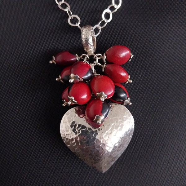 Pendentif coeur Huayruros tridimensionnel en argent 950