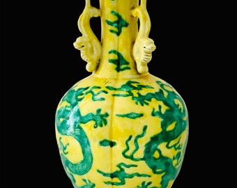 A Chinese Yellow Green Dragon Vase Underglaze Blue Marked