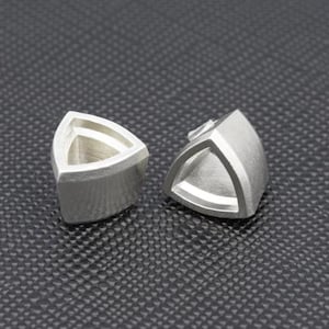 6 mm triljoner sterlingsilverinfattning: Rågjuten ädelstensmontering