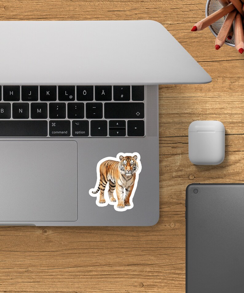 Majestic Tiger Sticker, Realistic Big Cat Jungle Animal, Laptop Decal, Premium Water Bottle Sticker, Wildlife Lover Gift, Vinyl Sticker afbeelding 4