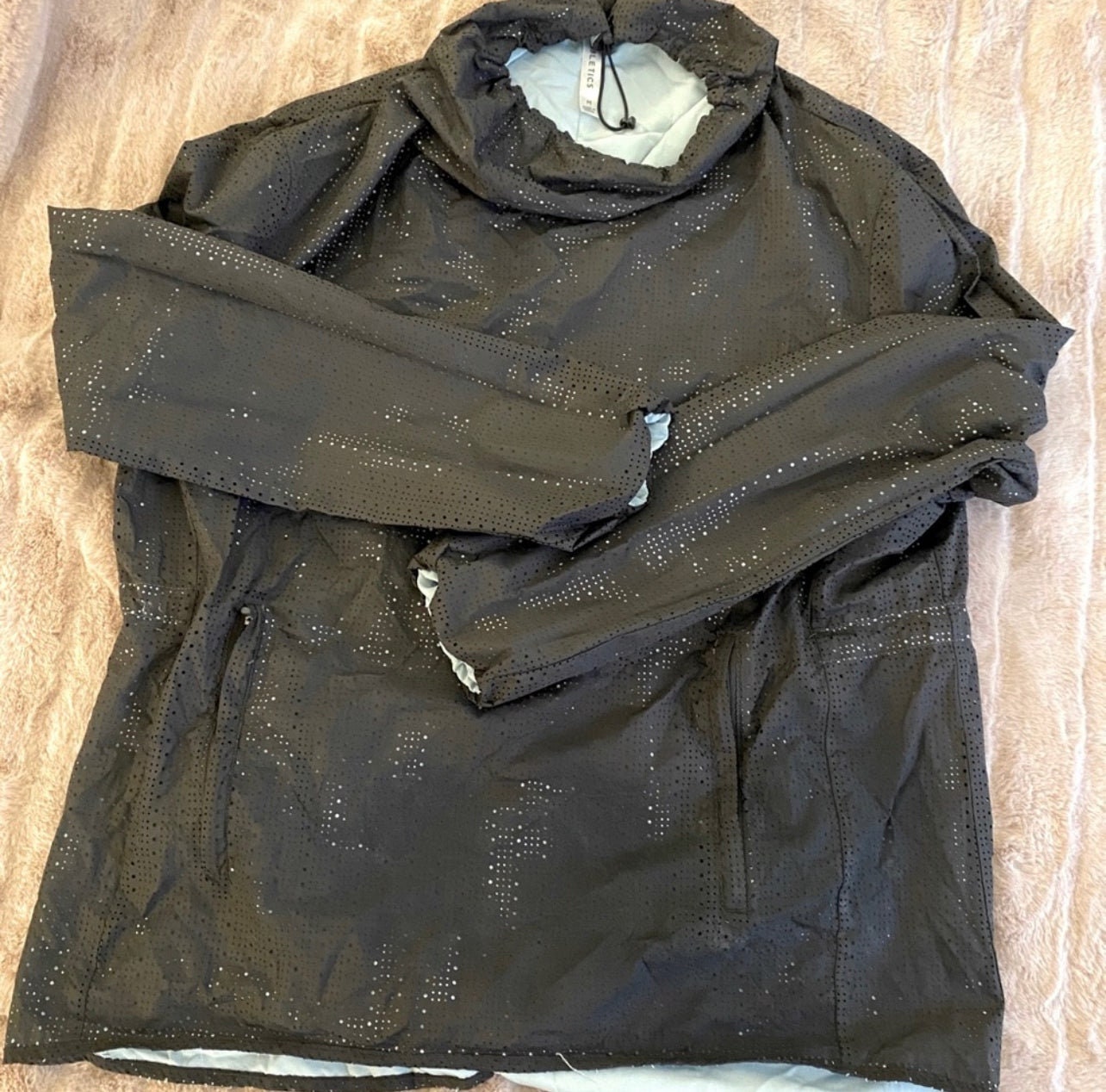 Fabletics Pull Over Windbreaker Sz Medium BNWT 