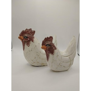 Vintage Hölzerne Hühnerfiguren 2er-Set Handgefertigte Bauernhausdekor