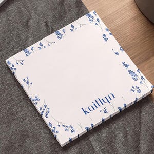 Personligt namn | Post-it®-lappar från 3M | Anpassade anteckningsblock | Presenter till lärare, sekreterare, läkare, tonåringar, fans, mamma | Självhäftande lappar