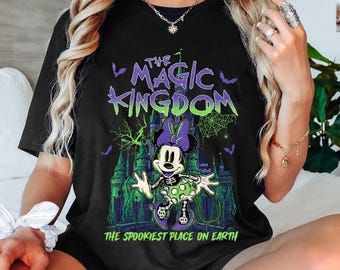 レトロなマジックキングダムミニーハロウィンシャツ、ミニーハロウィンシャツ、ディズニーワールドハロウィンTシャツ、ディズニーランドTシャツ、ハロウィンキャッスルTシャツ