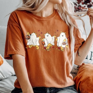 Vintage Pooh Ghost Halloween Shirt, Winnie The Pooh Halloween Shirt, Spooky Season Shirt, Pooh Shirt, Cute Fall Shirt, Halloween Women&#39;s Tee