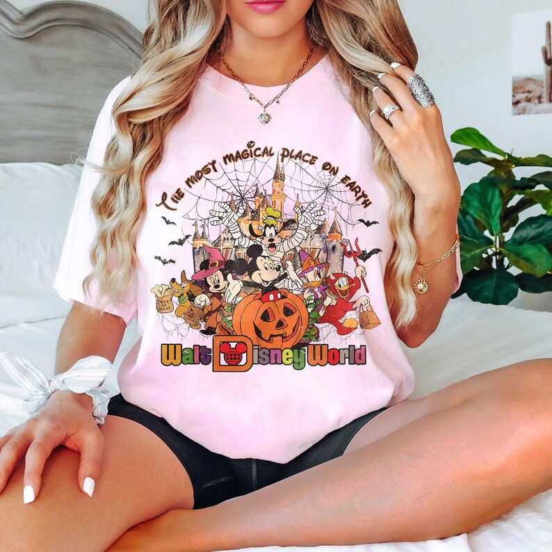 Retro Walt Disney World Halloween-tröja, Musse Pigg och vän Halloween-tröja, Disney World Halloween-tröja, Disney Family Halloween-tröja LightPink/Blossom