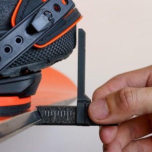 Snowboard Boot Overhang Measuring Tool, Center your boots on your board - Compact Combination Square