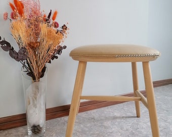 Tabouret En Bois Fait Main – Artisanal – Pièce Unique – Style Rustique – Neuf