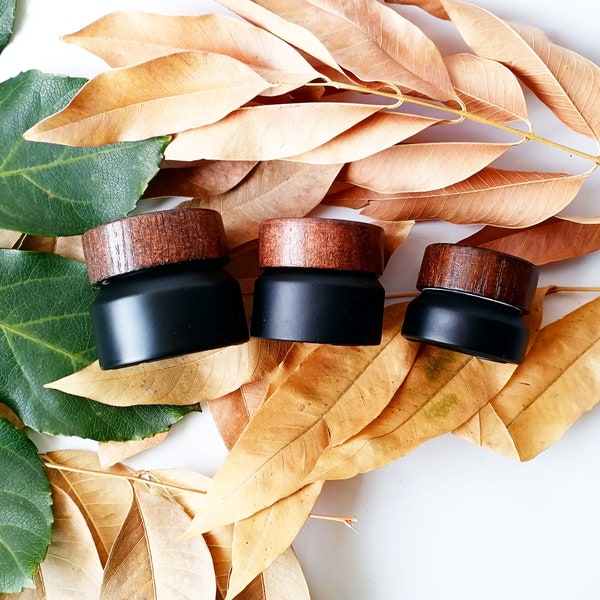 15g 30g 50g Matte Black Glass Cosmetic Containers Empty Sample Jars with Natural Wood Lids Makeup Sample Containers