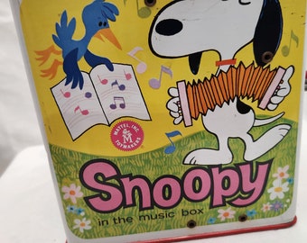 1960s Snoopy Jack in a Box - Etsy