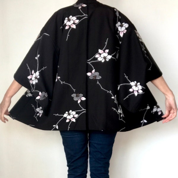 Black Kimono Jacket | Woman's Floral Haori | Kimono Cardigan | Vintage Haori | Japanese Robe | Size S | VIDEO