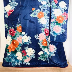 Magnifique kimono en soie Furisode | Taille L | peignoir japonais à manches longues | Robe vintage fleurie bleu roi | Écharpe incluse | VIDÉO