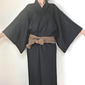 Vintage Flannel Wool Kimono Robe: Men&#39;s Blue Striped Tokyo Design, Size L