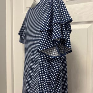Adrianna Papell Blue & White Check Ruffle Short Sleeve Blouse Size L imagem 9