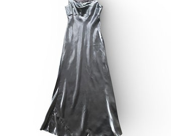 Sukienka maxi vintage Cachet 12 w kolorze srebrnym, metalicznym, zwiewna, formalna, w stylu art déco, w stylu Gatsby Glam