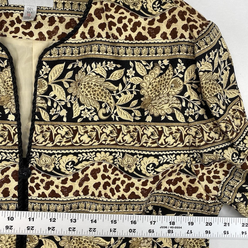 Kurtka jedwabna vintage Adrianna Papell, rozmiar 16, skrócona, wielokolorowy szalik, wzór glamour zdjęcie 3