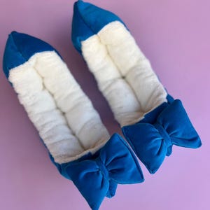 Figure Skating Blade Soakers with Bow Blue