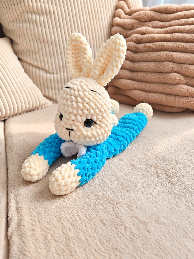 Virkmönster till Bluebell Bunny Lovey, platt plyschkanin, amigurumi PDF, enkelt digitalt plyschmönster, amerikanska termer, självsäker nybörjare bild 5