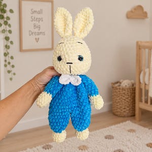 Virkmönster till Bluebell Bunny Lovey, platt plyschkanin, amigurumi PDF, enkelt digitalt plyschmönster, amerikanska termer, självsäker nybörjare bild 2