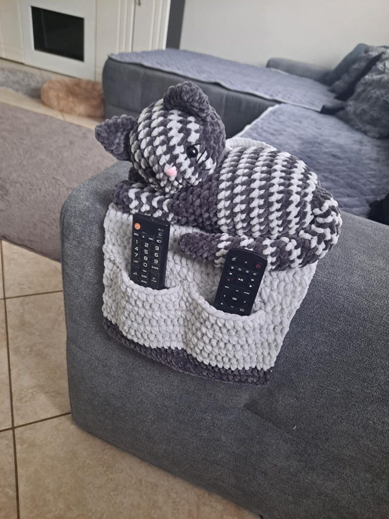 Sleeping Cat Sofa Arm Organizer & Remote Holder, Snorri the Cat Arm Rest Crochet Pattern – Low-Sew Amigurumi Crochet Gift for Cat Lovers image 14