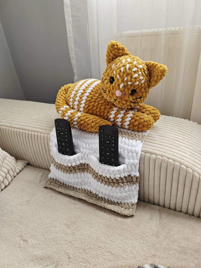 Sleeping Cat Sofa Arm Organizer & Remote Holder, Snorri the Cat Arm Rest Crochet Pattern – Low-Sew Amigurumi Crochet Gift for Cat Lovers image 18