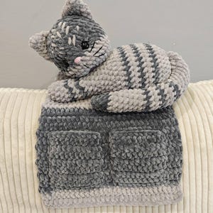 Sleeping Cat Sofa Arm Organizer & Remote Holder, Snorri the Cat Arm Rest Crochet Pattern – Low-Sew Amigurumi Crochet Gift for Cat Lovers image 17