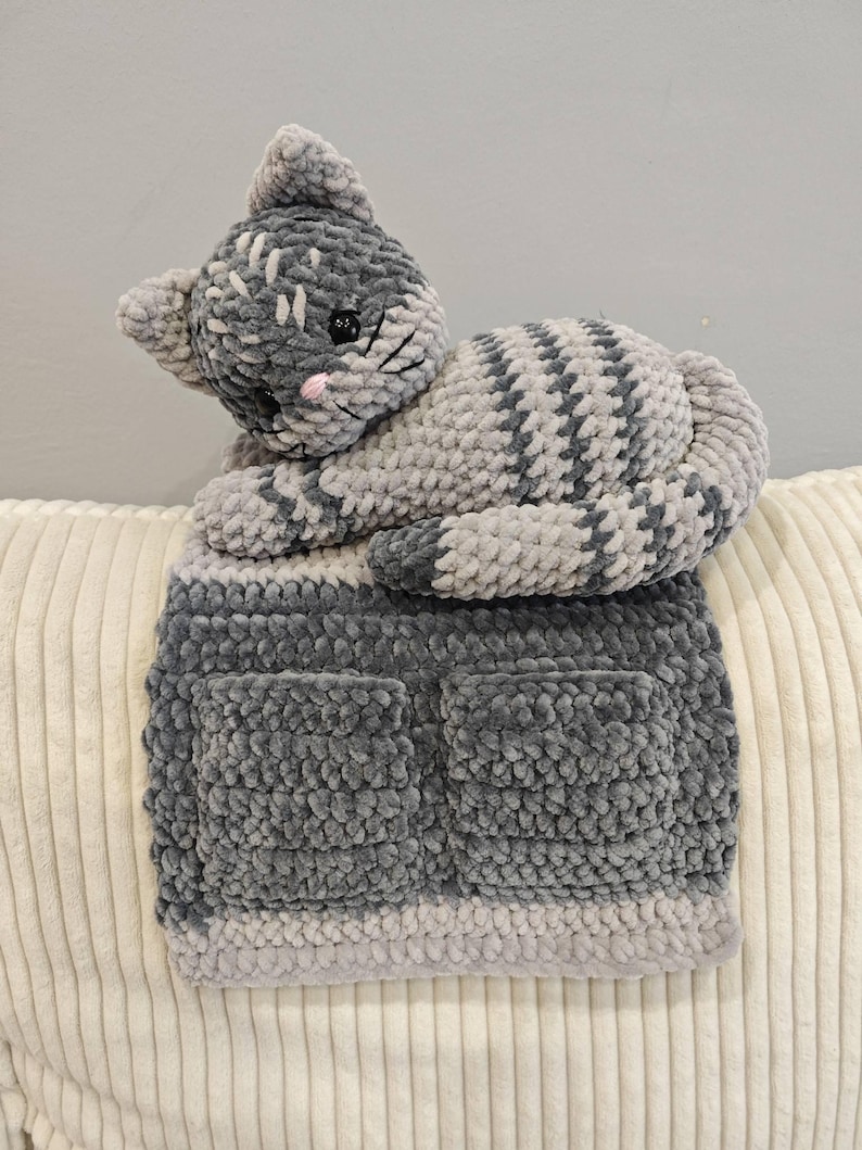 Sleeping Cat Sofa Arm Organizer & Remote Holder, Snorri the Cat Arm Rest Crochet Pattern – Low-Sew Amigurumi Crochet Gift for Cat Lovers image 17