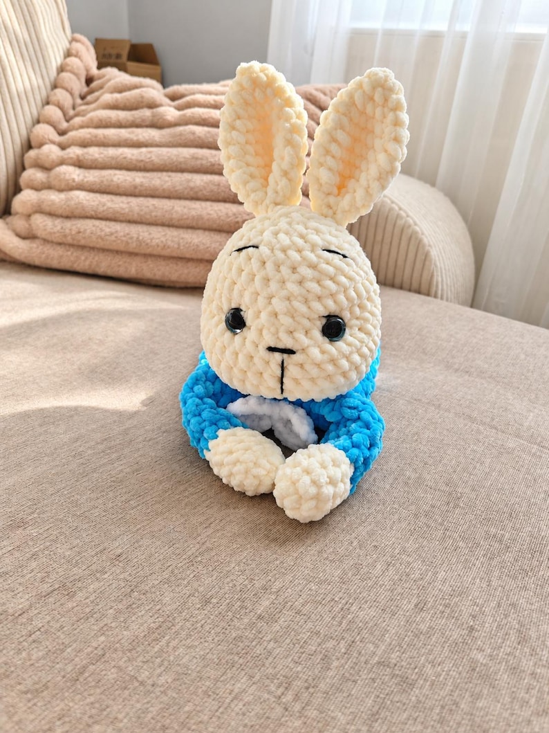 Virkmönster till Bluebell Bunny Lovey, platt plyschkanin, amigurumi PDF, enkelt digitalt plyschmönster, amerikanska termer, självsäker nybörjare bild 4