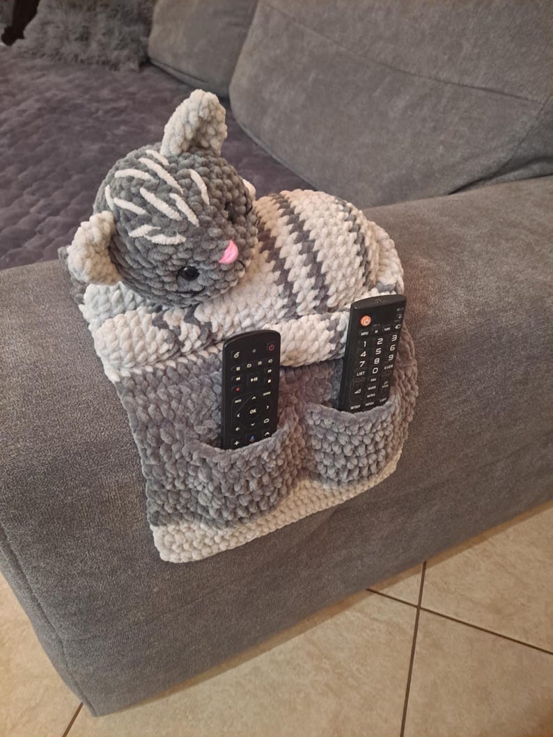 Sleeping Cat Sofa Arm Organizer & Remote Holder, Snorri the Cat Arm Rest Crochet Pattern – Low-Sew Amigurumi Crochet Gift for Cat Lovers image 15
