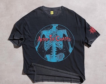 Vintage Alice in Chains T-Shirt – Skeleton Graphic Rock Band Tee, 90s Grunge Style Shirt