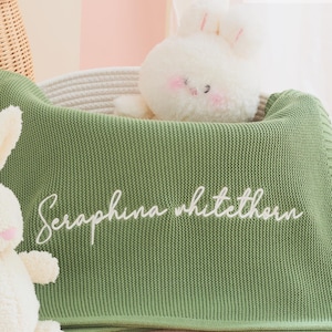 Personalized Baby Blanket: Soft Cotton Knit with Name Embroidery