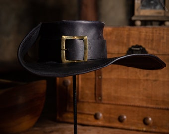 Chapeau en cuir mousquetaire noir