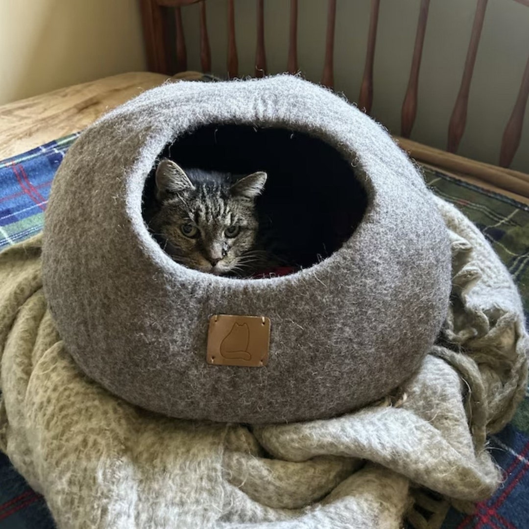 Comfortable Cat Bed Calming Cat Bed Cozy Cat Nest Etsy