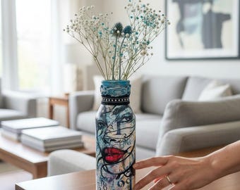 Jarrón artesanal con técnica de decoupage / Jarrón decorativo de botella con técnicas mixtas / Decoración única para el hogar / Exhibición floral bohemia / Jarrón artístico único