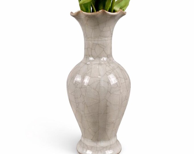 9" Vintage Chinese Song Porcelain Antique Cracked Glaze Gray Blue Ruffled Top Vase
