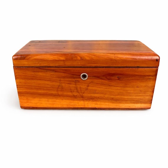 Vintage Lane Cedar Chest Keepsake Box – Girl Graduate Plan Jewelry Storage