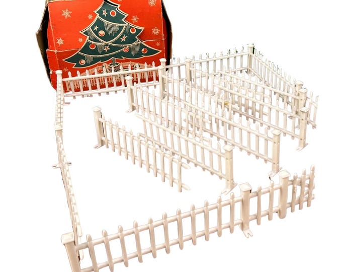 Vintage Bachman Plasticville Christmas Fence & Gate 24” Square (Total of 98")