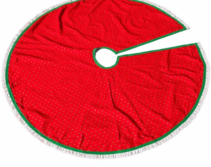 Vintage Handmade Red Cotton Christmas Tree Skirt – 44 Inch Farmhouse Cottagecore Decor