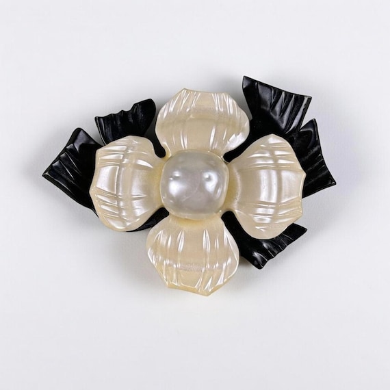 Vintage Cream Enamel Floral Brooch with Faux Pearl Center – 1960s Statement Jewelry