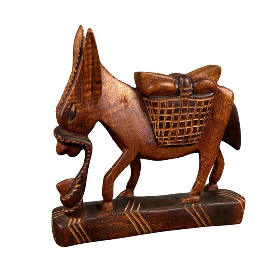 Vintage Primitive Native Hand Carved Folk Art Wooden Burrow