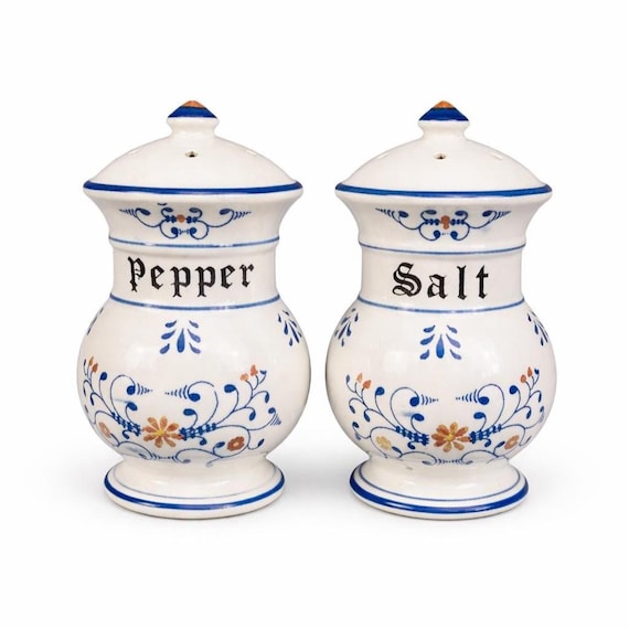 Vintage Royal Sealy Heritage Salt Pepper Shakers, Blue Floral Ceramic Kitchen Decor