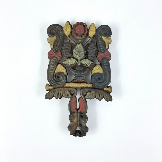 Vintage Cast Iron Grape Trivet, Painted Folk Art Hot Plate, Rustic Farmhouse Decor