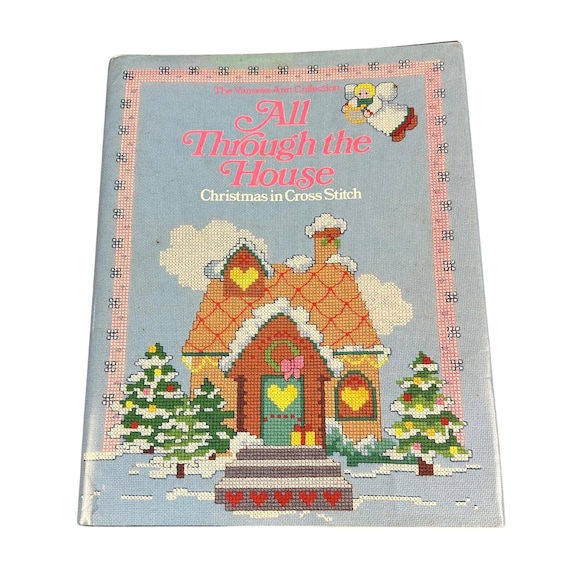 Vintage Christmas Cross Stitch Book: Cottagecore Patterns