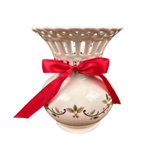 Vintage Mikasa Porcelain Christmas Holiday Lace Cut Out 6" Holly Theme Vase