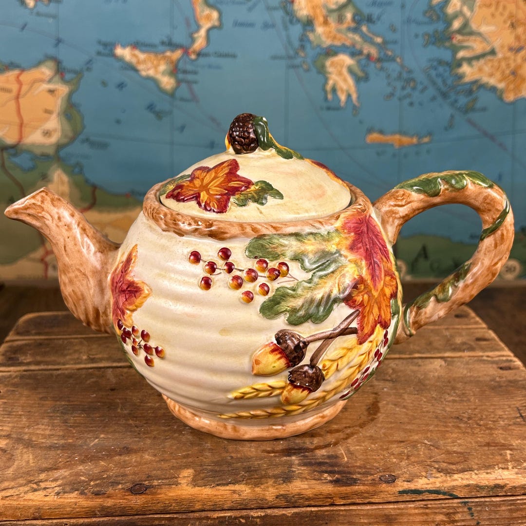 Vintage Autumn Leaves and Berries Teapot With Acorns Hand-sculpted ...