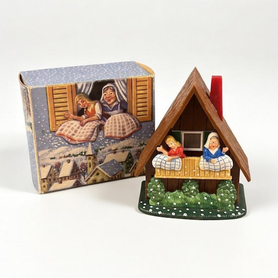 Vintage Black Forest Fairy Tale Viewer – Frau Holle Scenes, Western Germany Souvenir