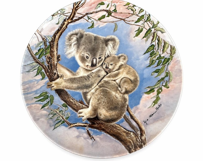 Vintage Koala Mother Joey Plate: A Trusting Hug, Yin-Rei Hicks, 1985