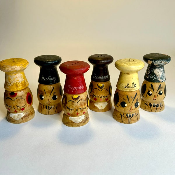 Vintage Wooden Chefs Made in Japan SPICE Pepper Shakers Set of 6 Cinnamon Paprika Nutmeg Salt Nutmeg Clove MCM Cottage Core Granny Chic