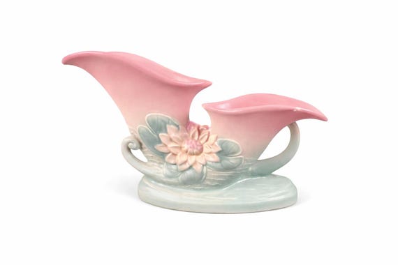 1940s/50s Hull Art Pottery Water Lily Double Cornucopia vase, model L-27
